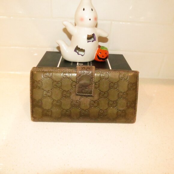 Gucci Wallet Pre-loved, but in Great Condition. - Picture 1 of 14
